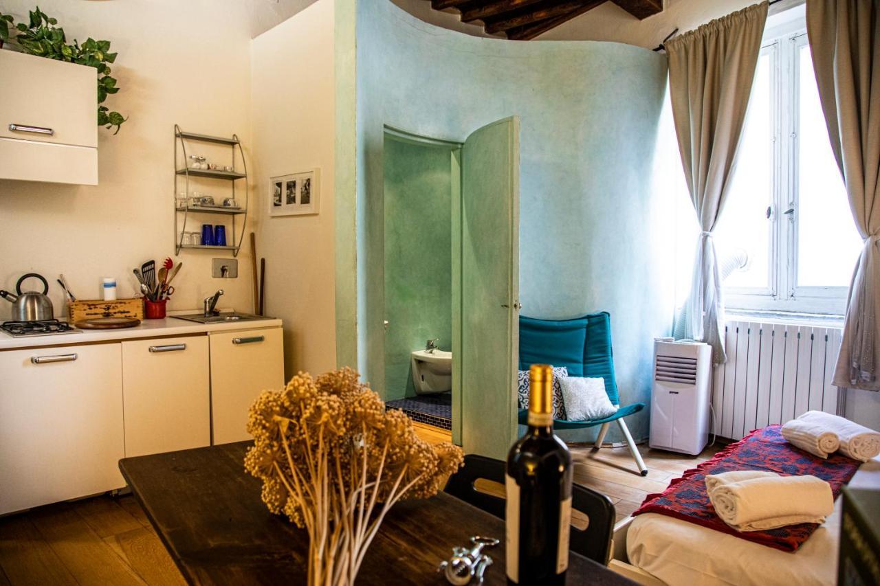 Studio In Tornabuoni Within A Renaissance Building Lägenhet Florens Exteriör bild